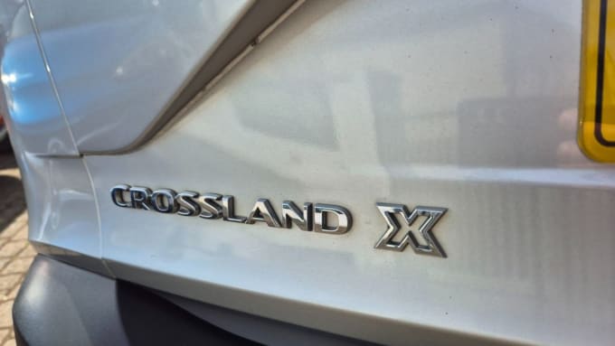2025 Vauxhall Crossland X