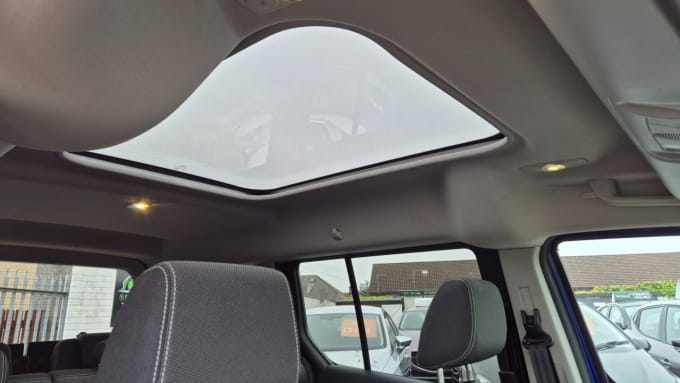 2025 Ford Grand Tourneo Connect
