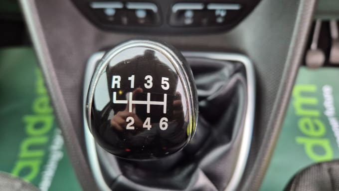2025 Ford Grand Tourneo Connect