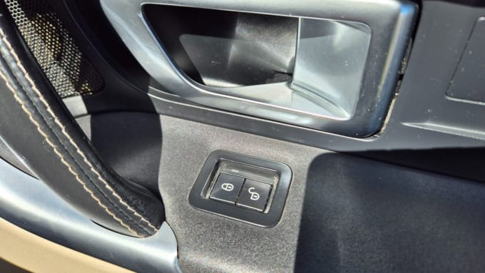 2025 Land Rover Discovery Sport