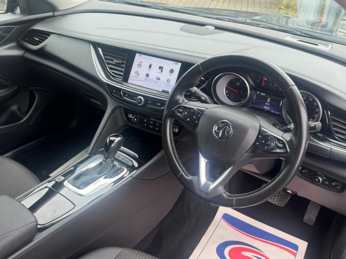 2025 Vauxhall Insignia