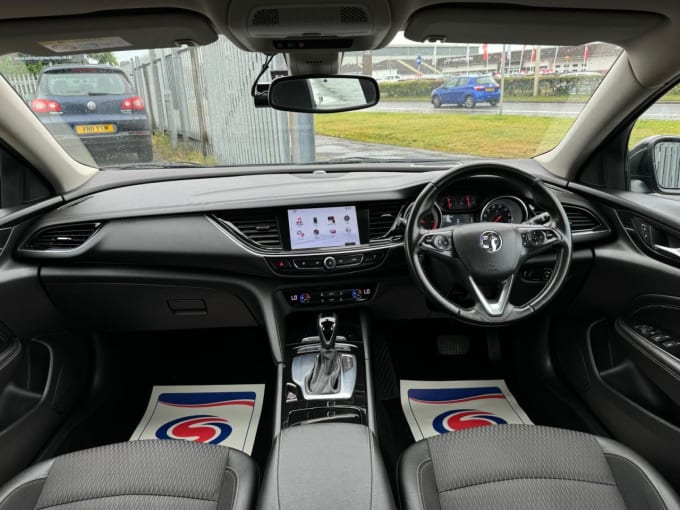 2025 Vauxhall Insignia