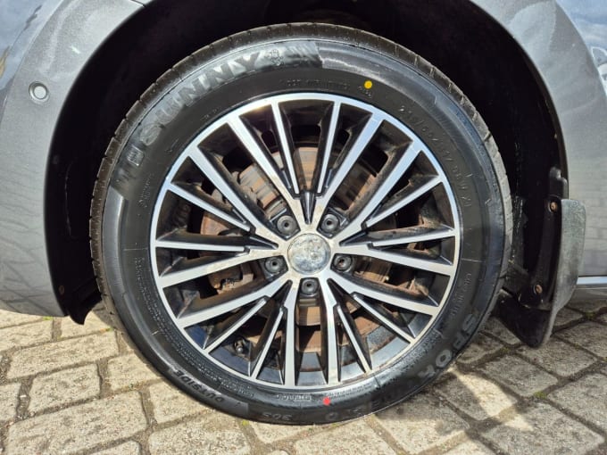 2025 Volkswagen Touran
