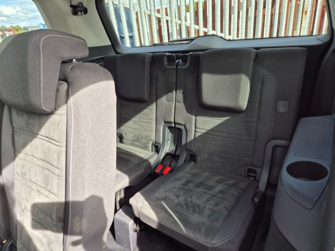 2025 Volkswagen Touran