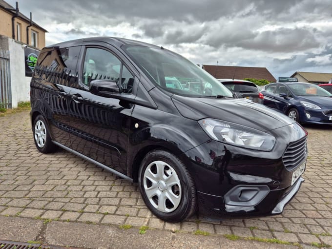 2025 Ford Tourneo Courier