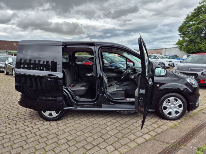 2025 Ford Tourneo Courier