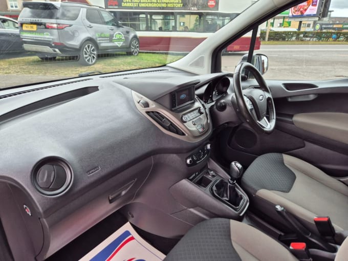 2025 Ford Tourneo Courier