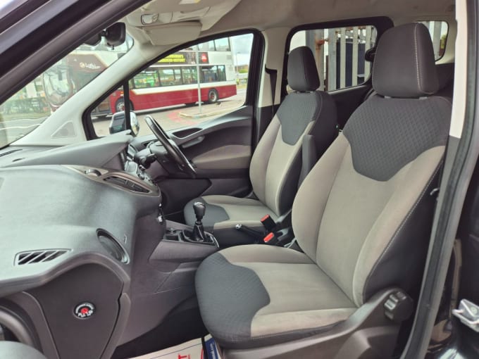 2025 Ford Tourneo Courier