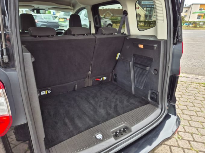 2025 Ford Tourneo Courier