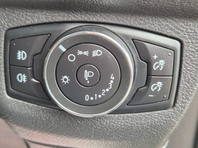 2025 Ford Tourneo Courier