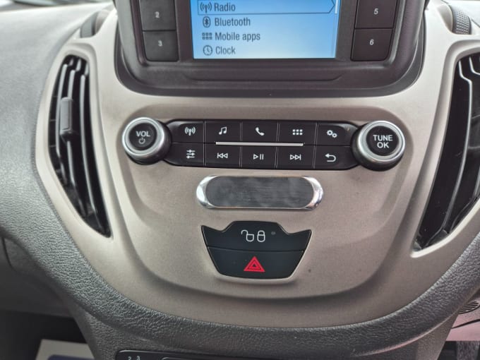2025 Ford Tourneo Courier