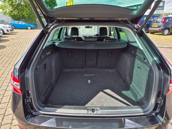 2025 Skoda Superb