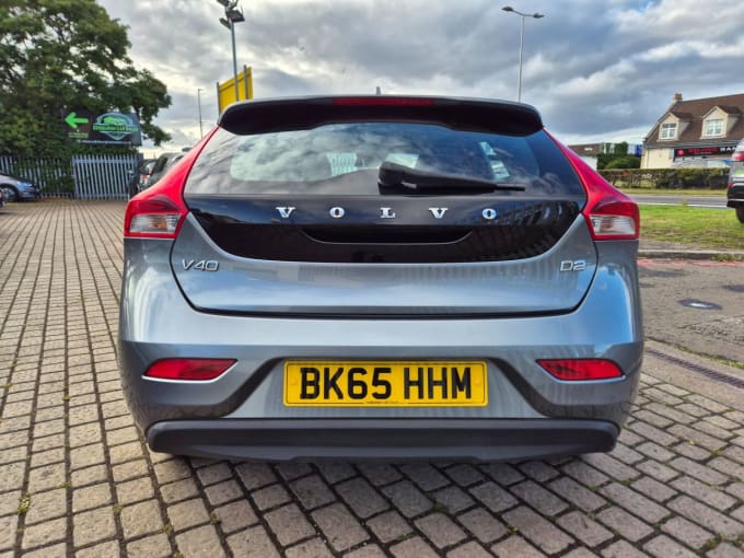 2025 Volvo V40