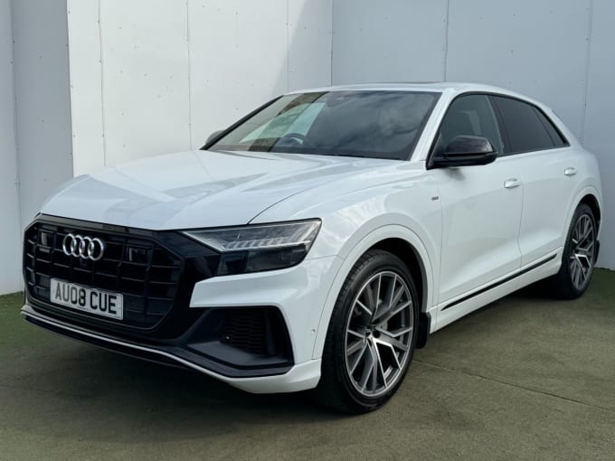 2025 Audi Q8