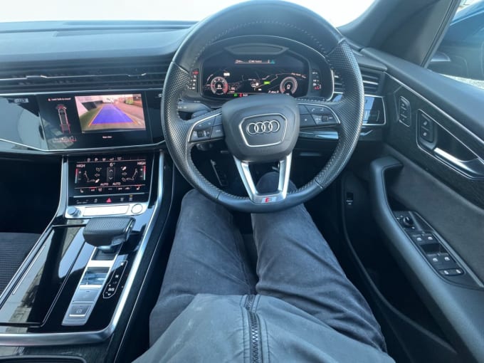 2025 Audi Q8