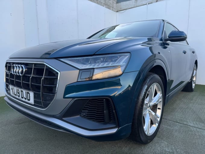 2025 Audi Q8