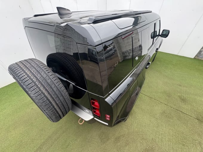 2025 Land Rover Defender