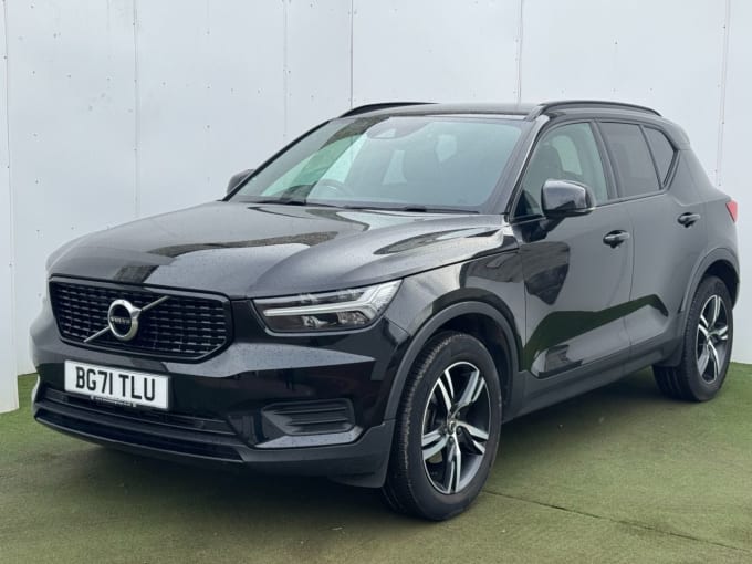 2025 Volvo Xc40