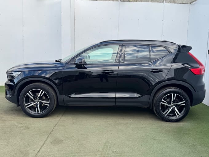 2025 Volvo Xc40