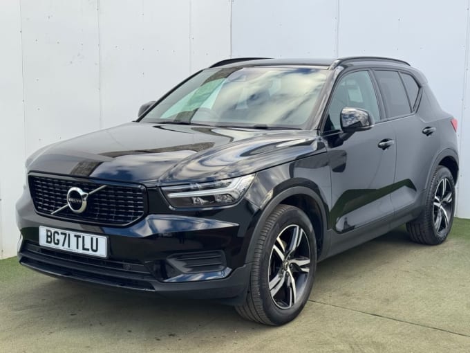 2025 Volvo Xc40