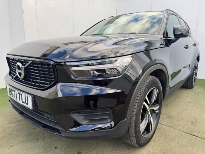 2025 Volvo Xc40