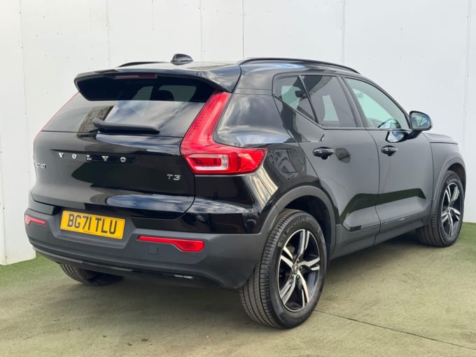 2025 Volvo Xc40