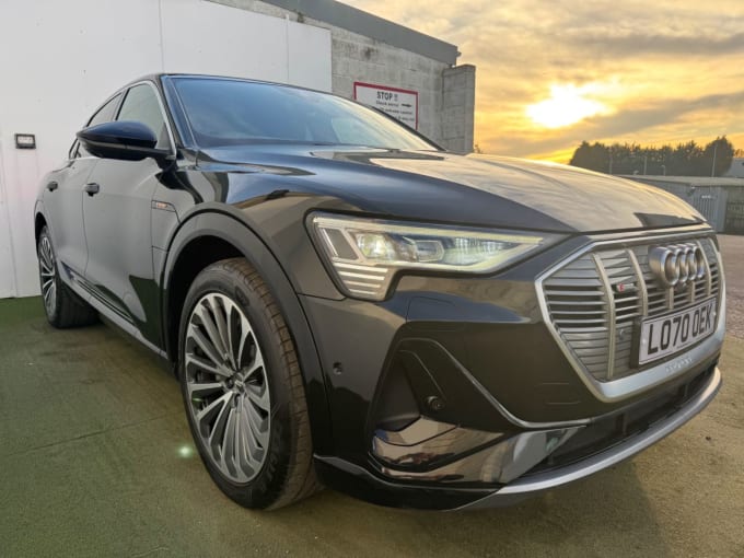 2025 Audi E-tron