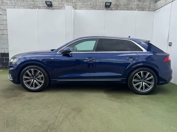 2025 Audi Q8