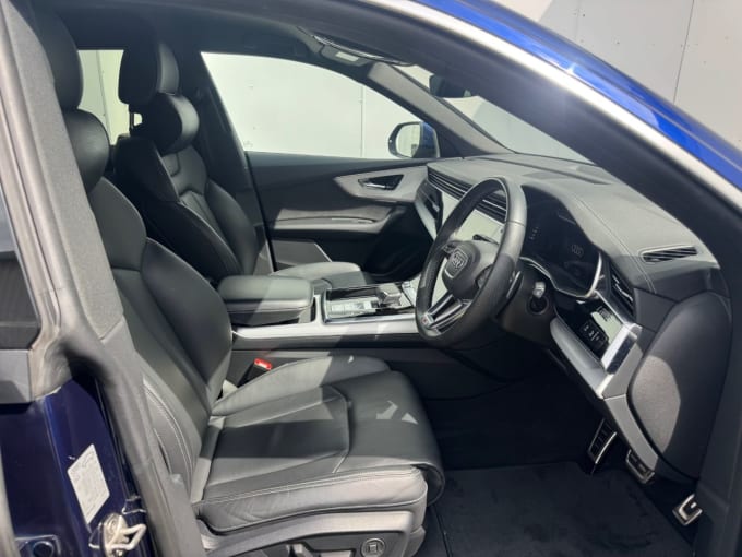 2025 Audi Q8
