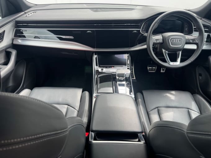 2025 Audi Q8