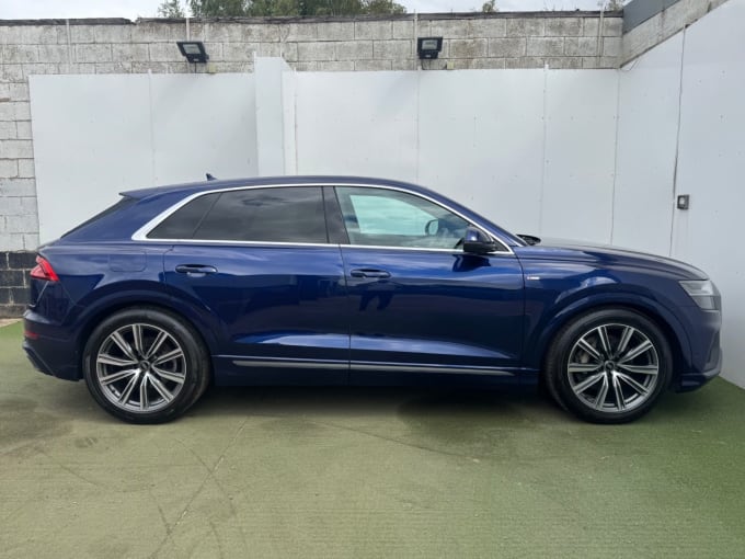 2025 Audi Q8