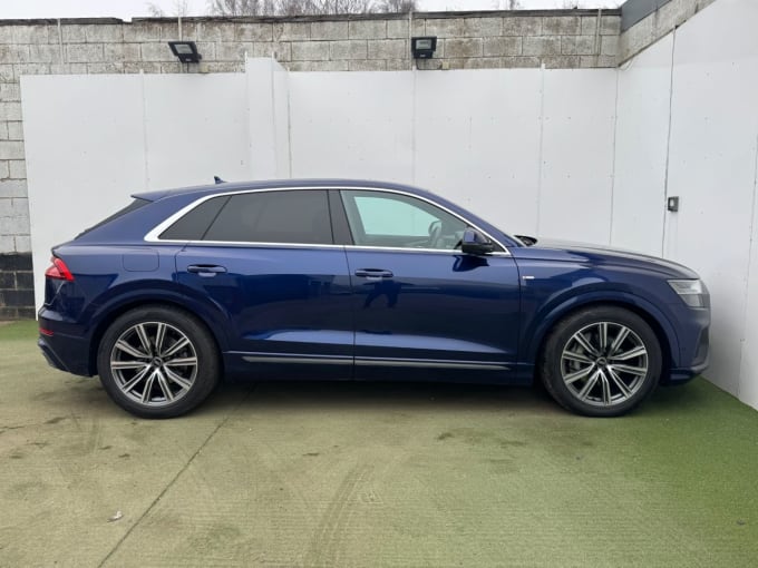 2025 Audi Q8