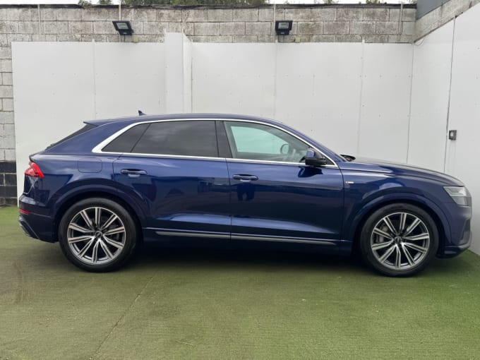 2025 Audi Q8