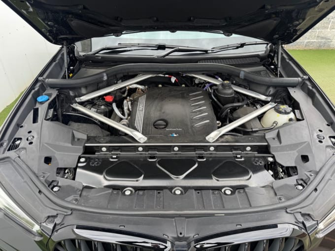 2025 BMW X6
