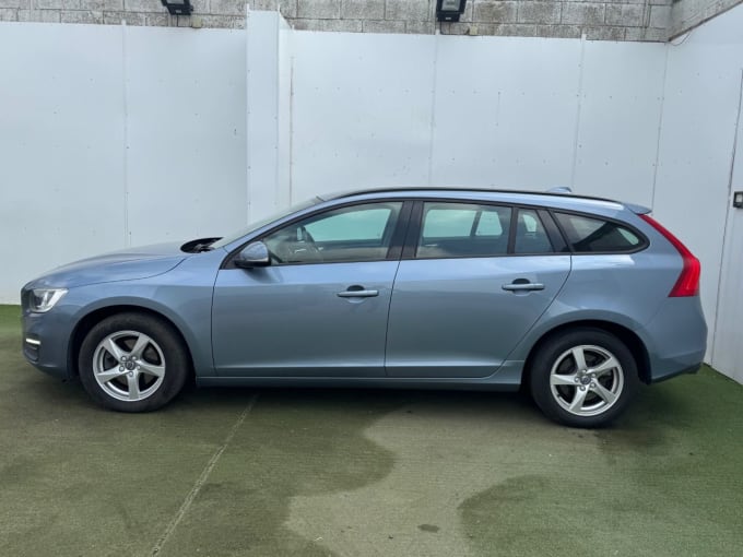 2025 Volvo V60