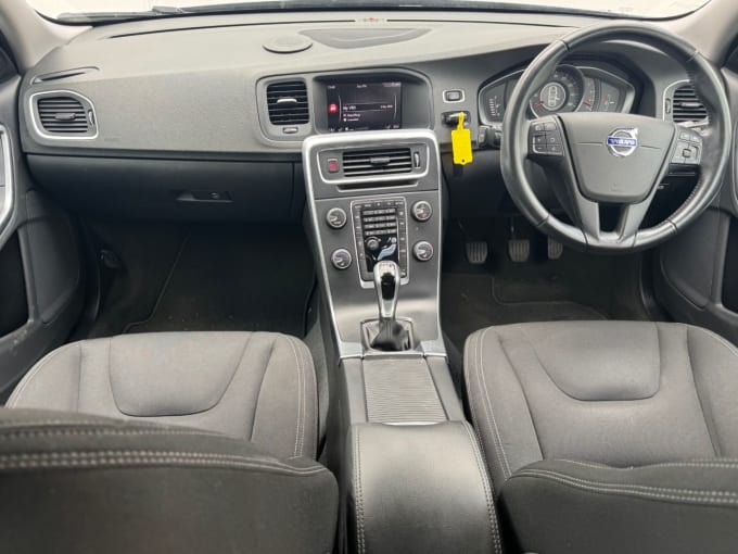 2025 Volvo V60