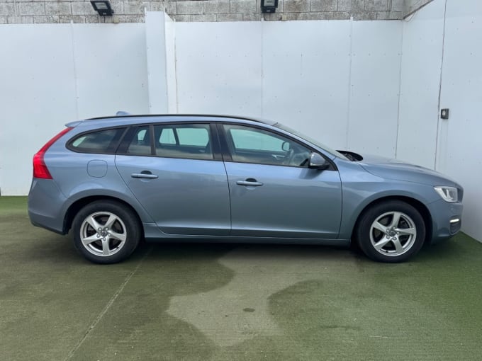 2025 Volvo V60