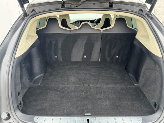 2025 Tesla Model X