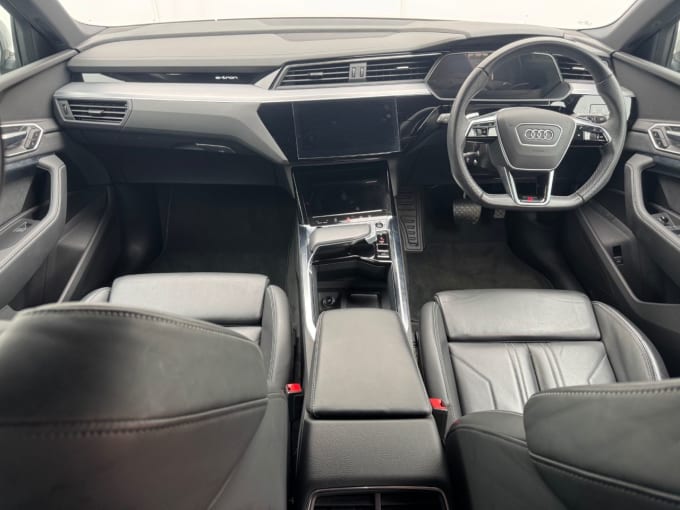 2025 Audi E-tron