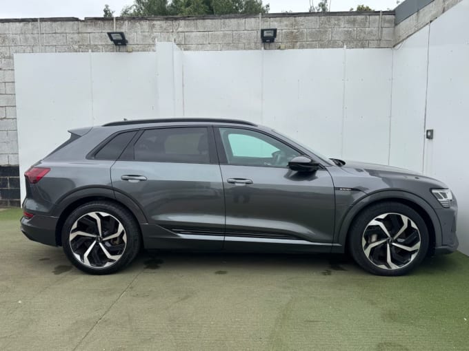 2025 Audi E-tron