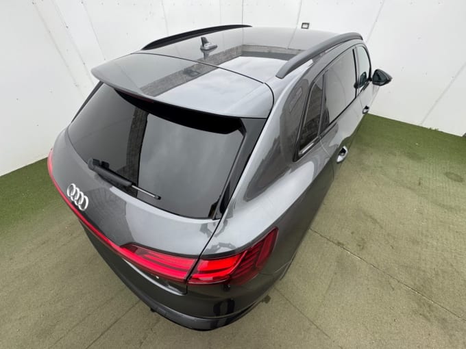 2025 Audi E-tron