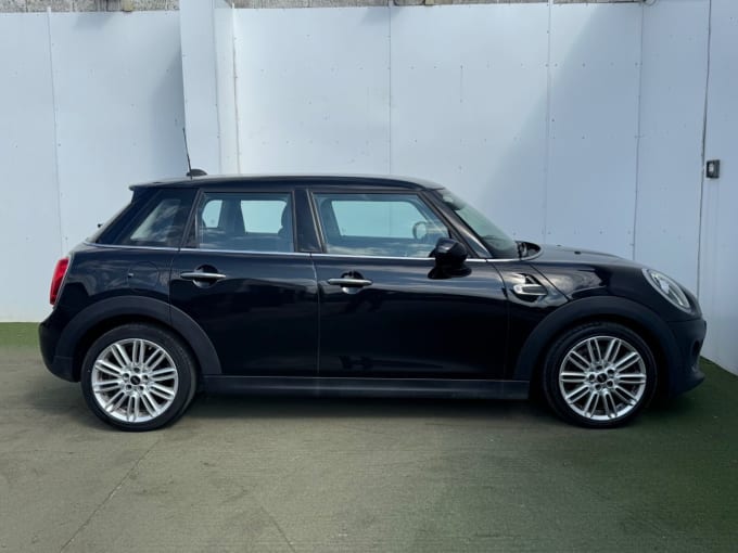 2025 Mini Hatch