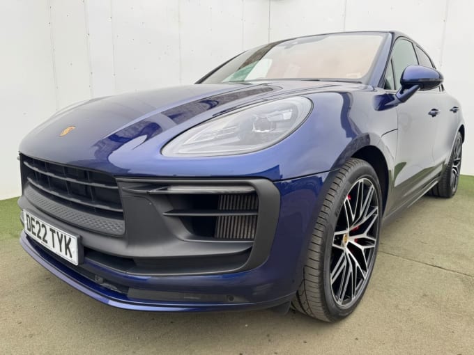 2025 Porsche Macan