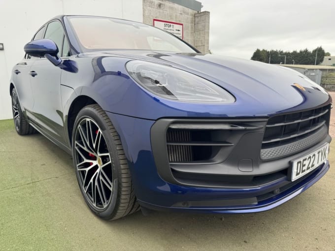 2025 Porsche Macan
