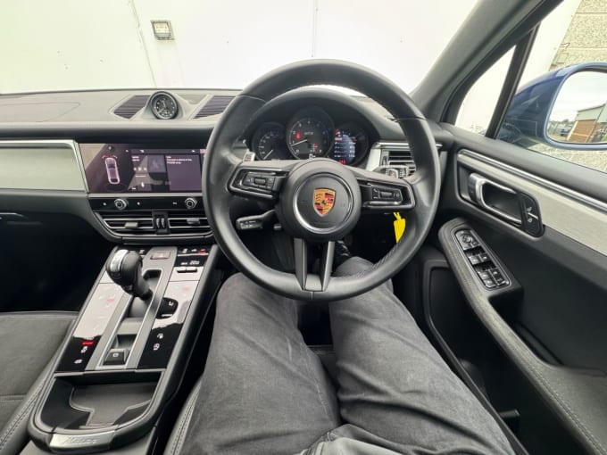 2025 Porsche Macan