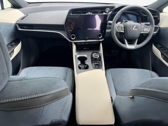 2025 Lexus Rz