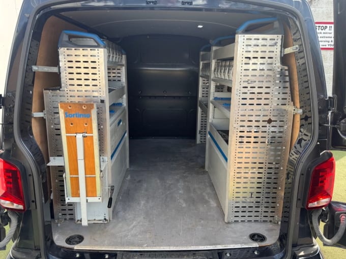 2025 Volkswagen Transporter
