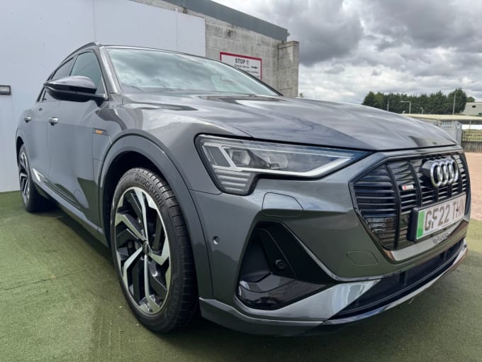 2025 Audi E-tron