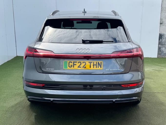 2025 Audi E-tron