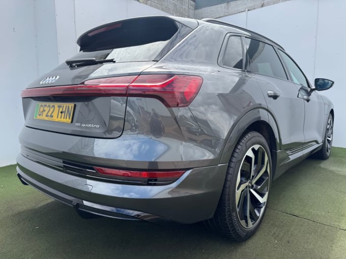 2025 Audi E-tron
